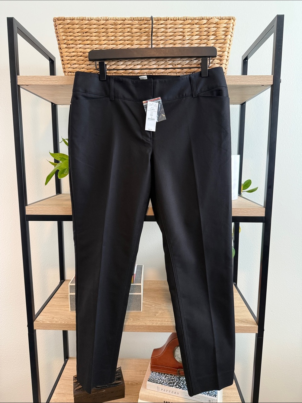 NWT White House Black Market Mid-Rise Black Smooth Stretch Slim Ankle Pant, 10